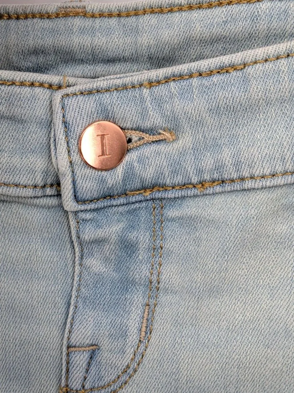 Maternity Denim Shorts Light Wash Stretch Casual Elastic Panel Mid Rise Size 2